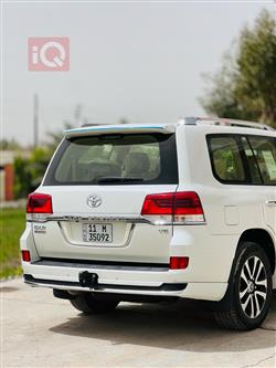 تويوتا لاندكروزر